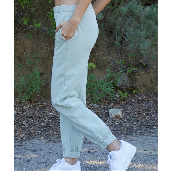 Brandy Melville/John Galt Green Rosa Sweatpants - Picture 2 of 7